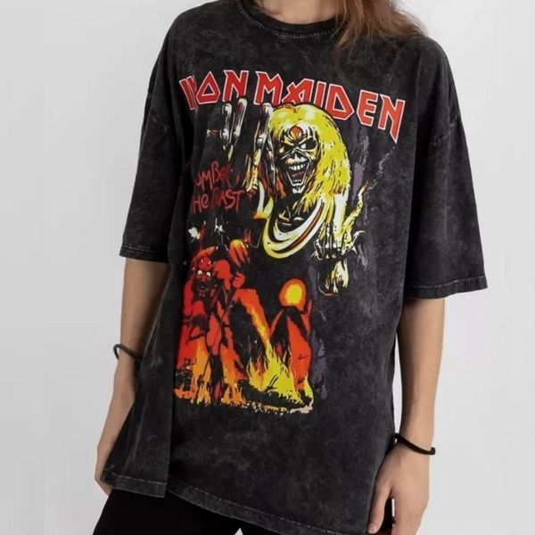 Футболка Iron Maiden з вогненним принтом "The Number of the Beast" виварена, графітова, унісекс, ONE SIZE, 140063 140063 фото